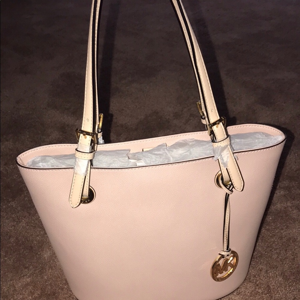 💘✨ NWT Michael Kors Purse
